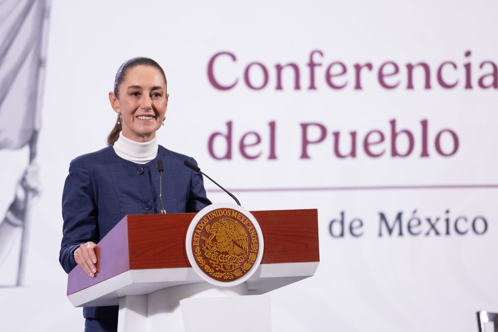Claudia Sheinbaum logra pausar aranceles de EU a México