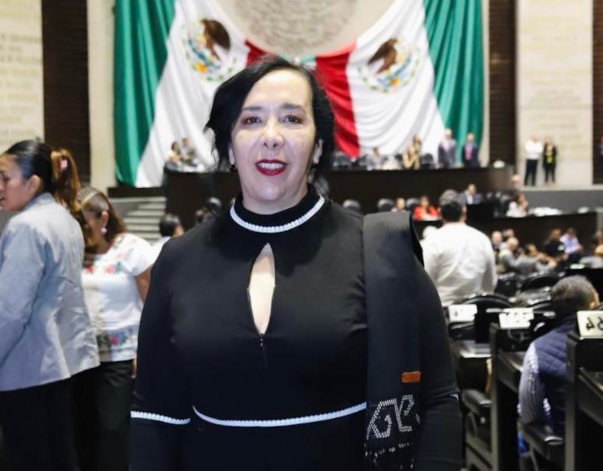 EU sanciona y liga a Araceli Brown, diputada de Morena, con La Mayiza