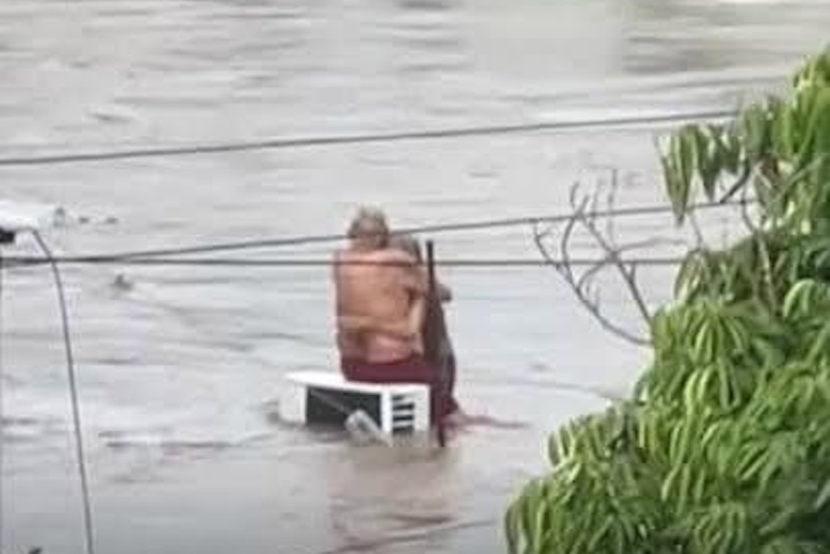 Muere doña Elodia, abuela que sobrevivió abrazada a su esposo en inundación en Poza Rica