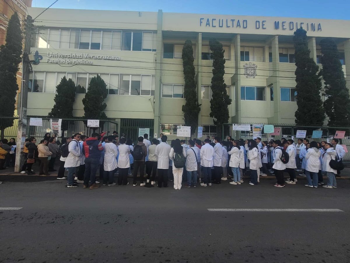 Paro en la UV: toman facultades por muerte de estudiantes en lluvias