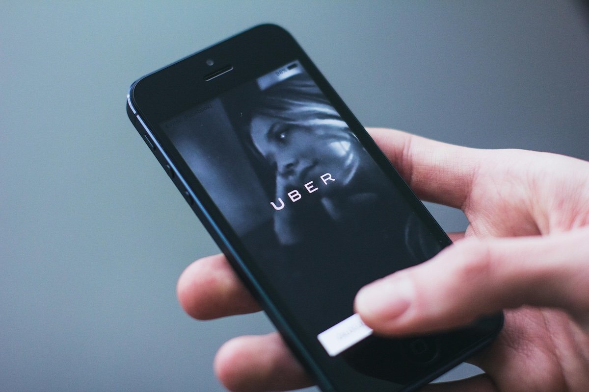 Uber gana round y podrá operar en aeropuertos de México