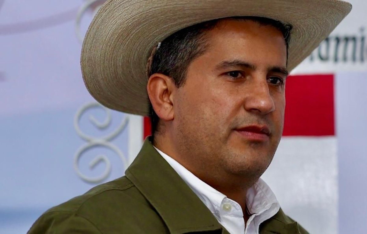 Carlos Manzo, alcalde de Uruapan, es ejecutado en evento masivo