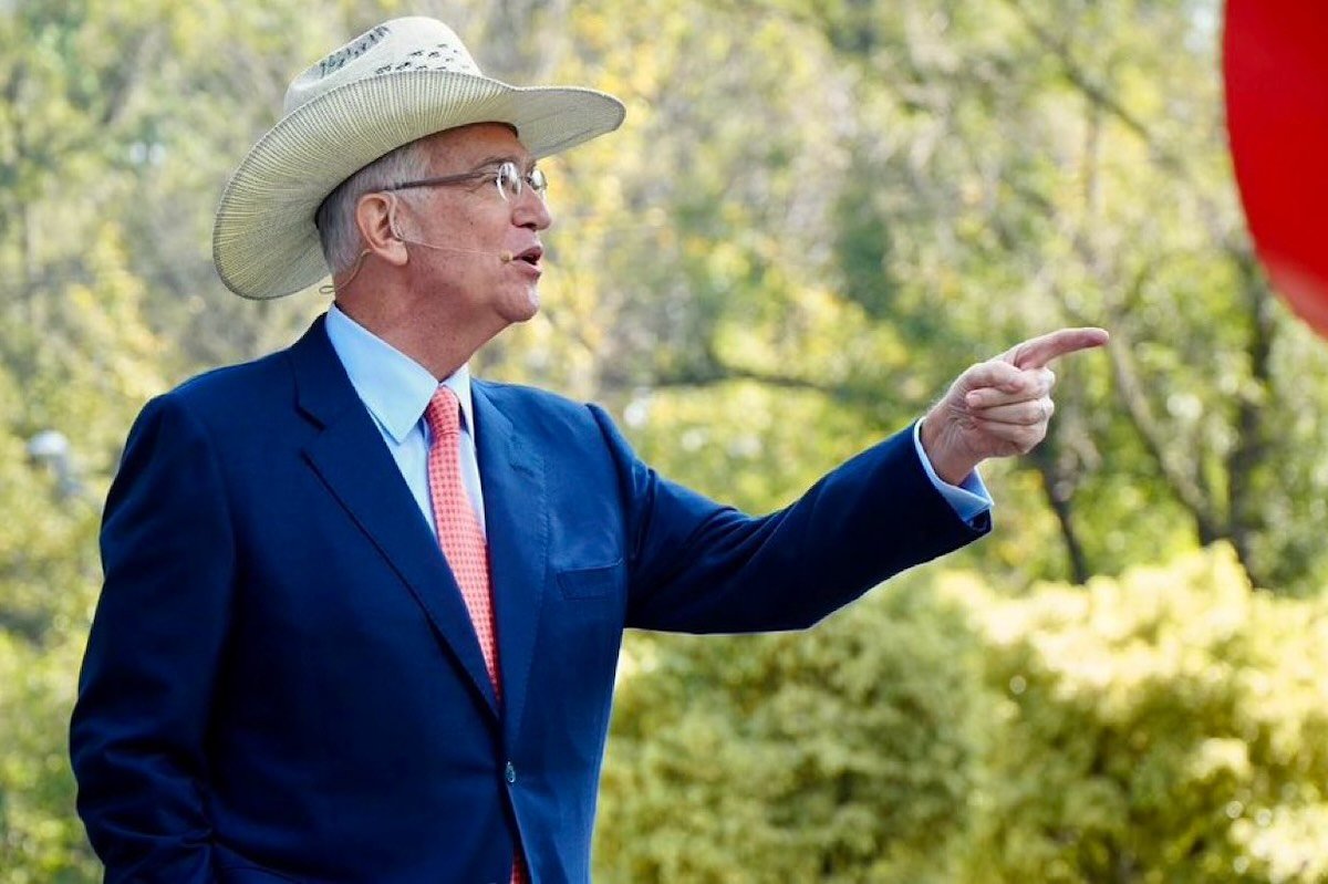 La deuda de Salinas Pliego llega a horas críticas en México y EU