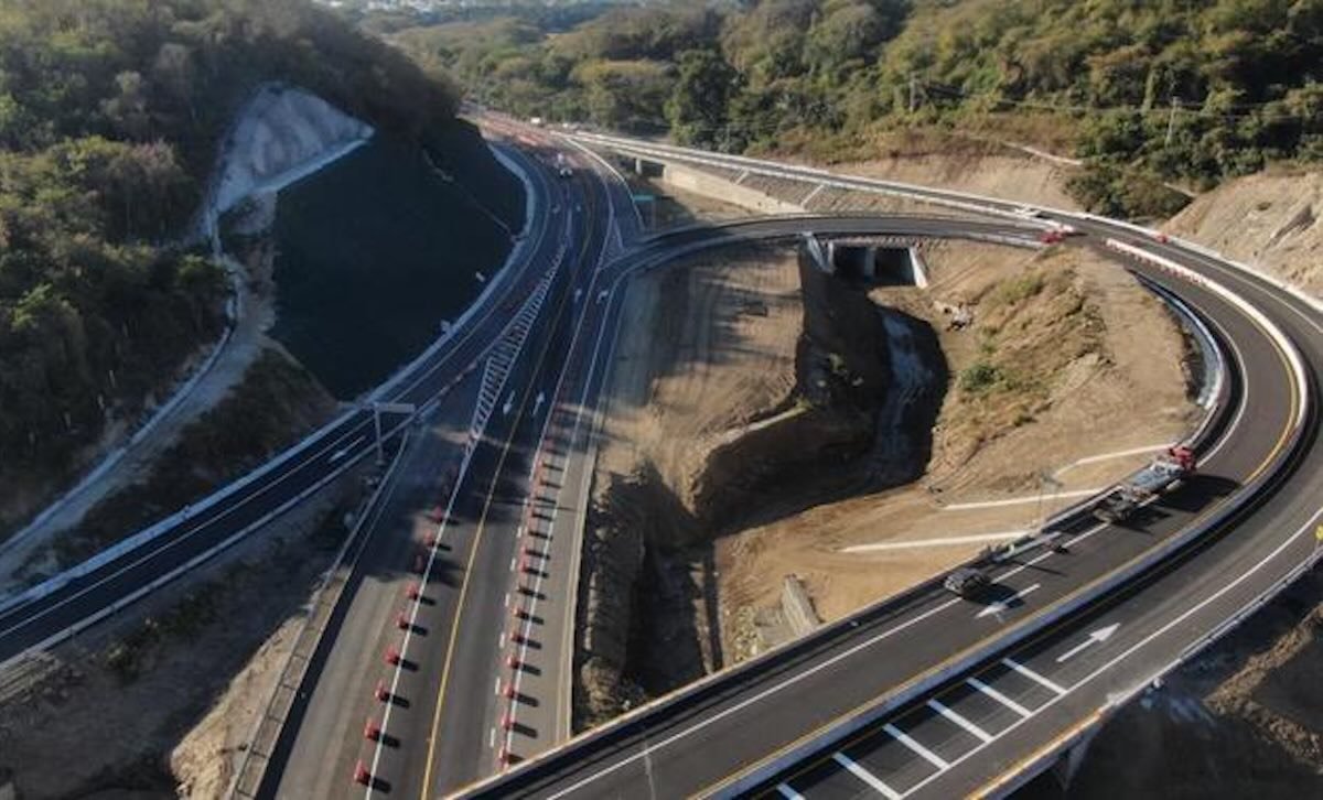 SICT, 5 obras carreteras que conectan familias e impulsan la economía