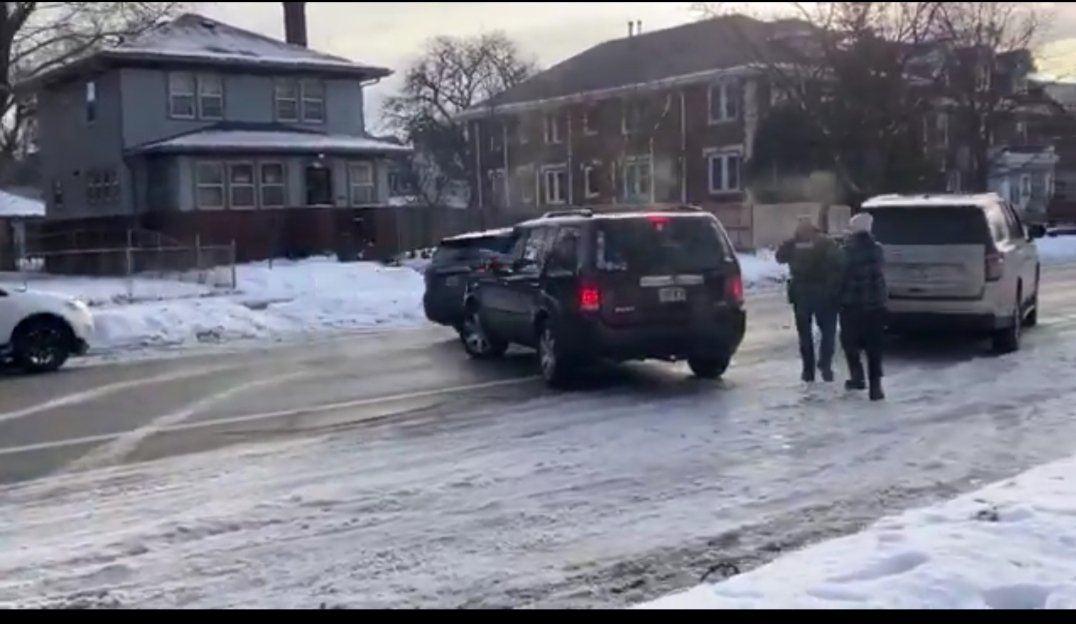 Tiroteo en Minneapolis, EU: alcalde acusa a agentes del ICE de matar a mujer