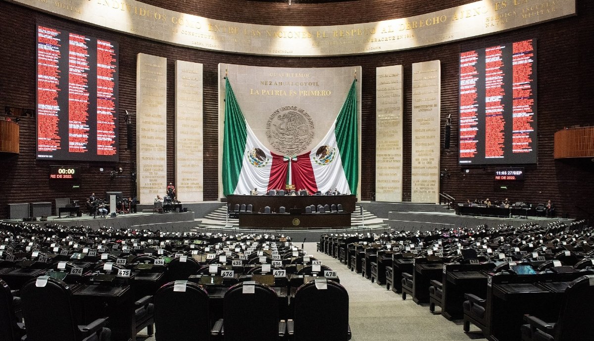 Diputados avala reforma que no tipifica el reclutamiento forzado infantil; ONG reclaman