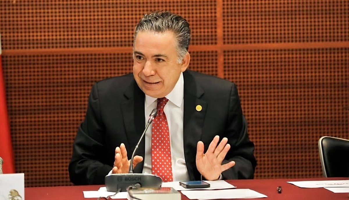 Piden a Enrique Inzunza no regresar al Senado y enfrentar señalamientos sin fuero