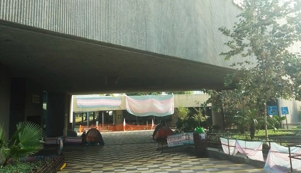 Plantón trans frente al Congreso de Nuevo León cumple más de 280 días: exigen tipificar el transfeminicidio