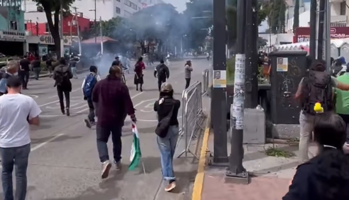 Segunda marcha por el agua en Jalisco: ciudadanos acusan infiltrados; hay cinco detenidos